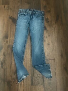 Rock & Republic Straight Jeans Size 4 Studded Waist Distressed Hem Stretch Denim